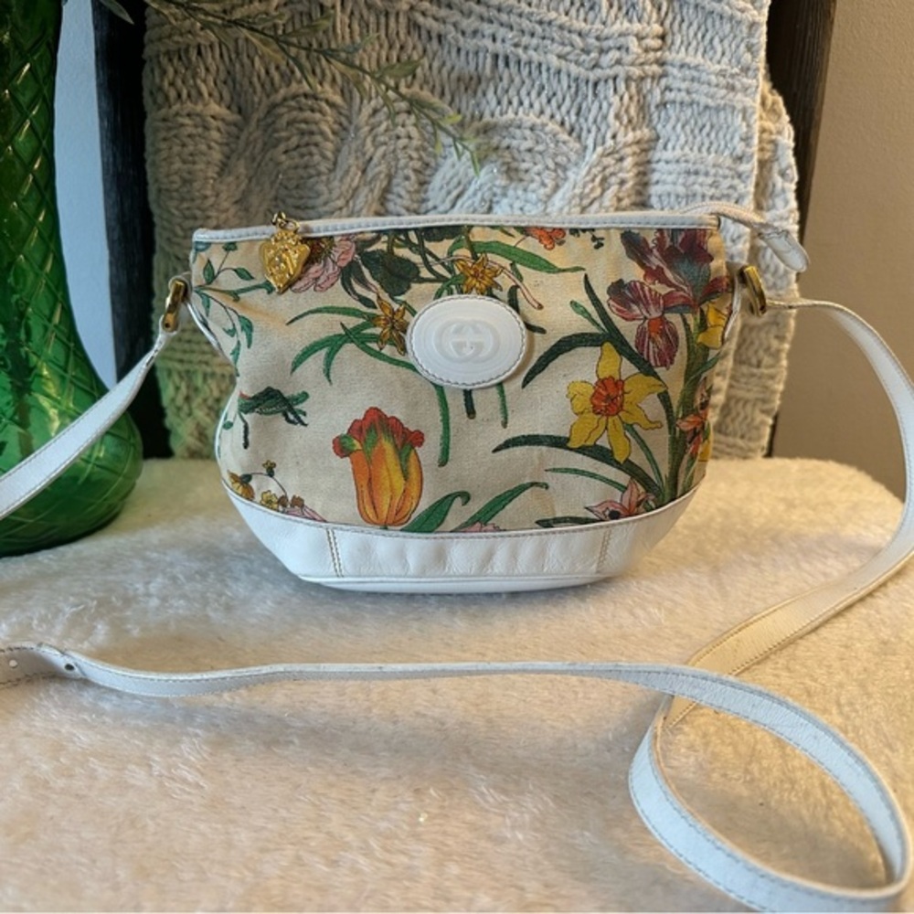 1970’s/1980’s Gucci Flora Crossbody Purse